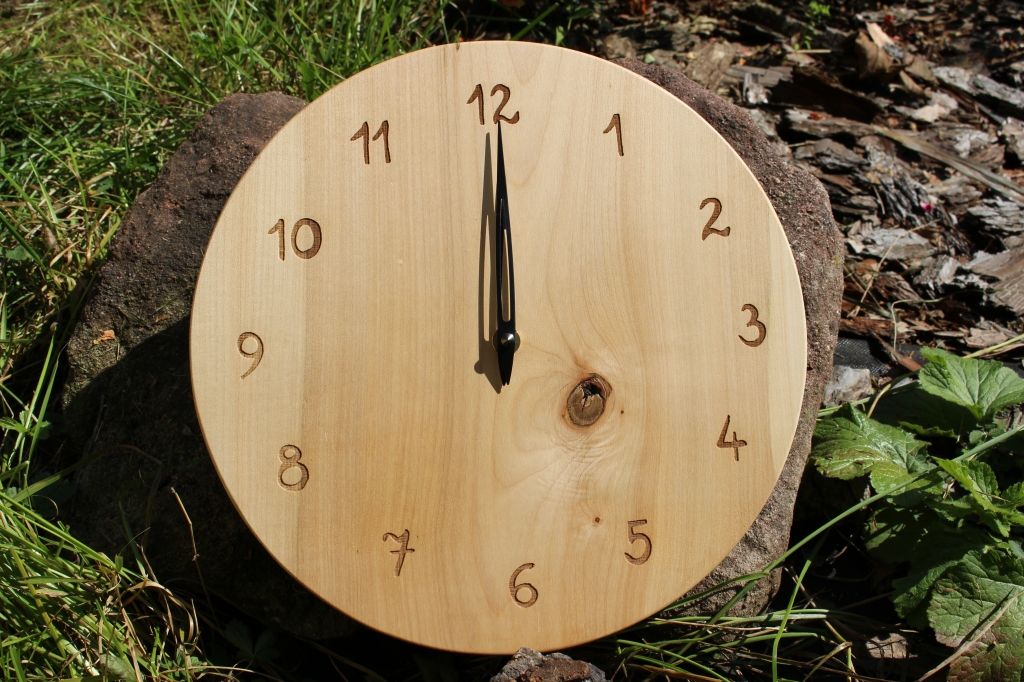 Dřevěné hodiny 22