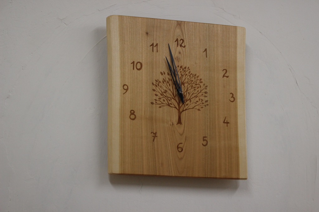 Dřevěné hodiny 10