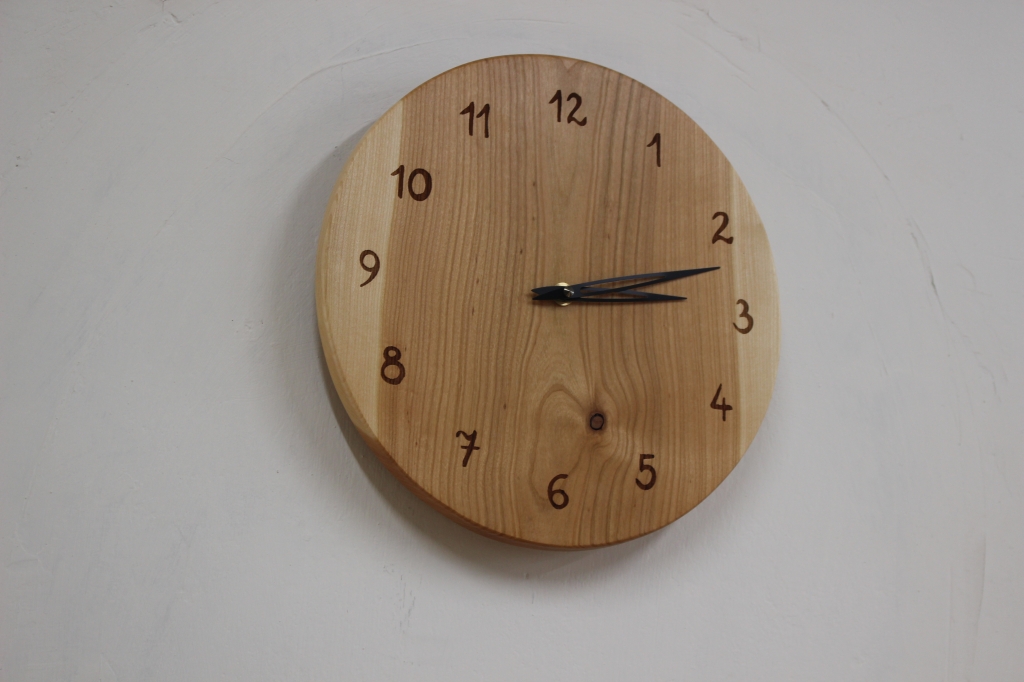 Dřevěné hodiny 16