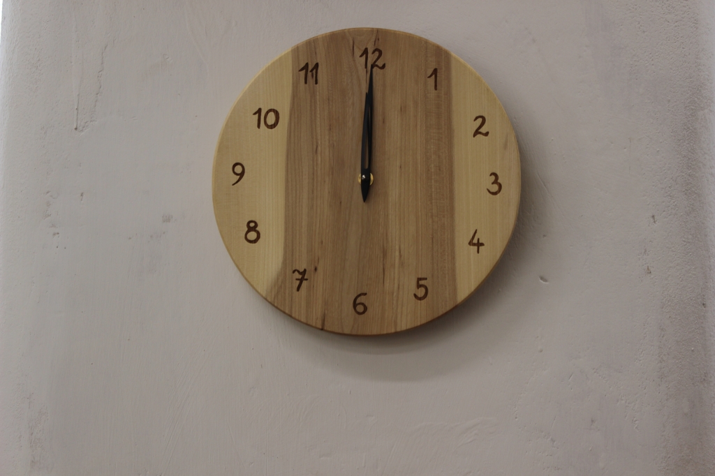 Dřevěné hodiny 20