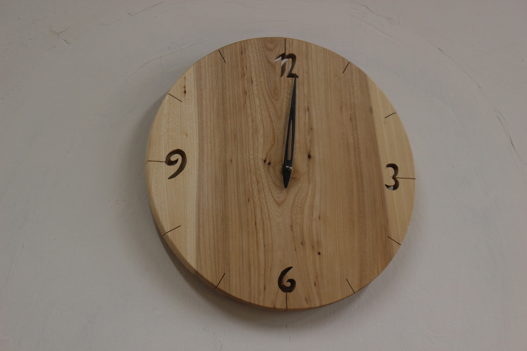 Dřevěné hodiny 24