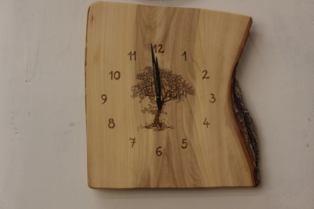 Dřevěné hodiny 27