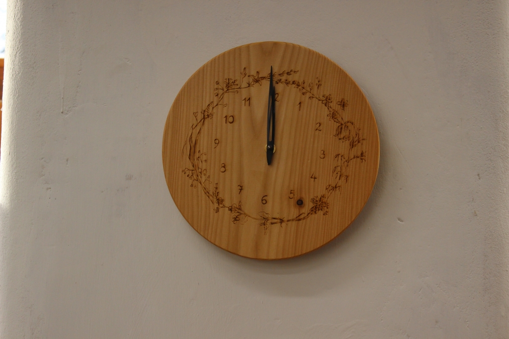 Dřevěné hodiny 28