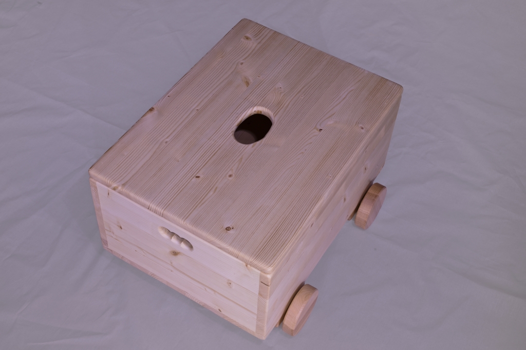 Úložný box na kolečkách nižší